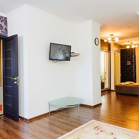 أستانا Apartment Lazurniy المظهر الخارجي الصورة