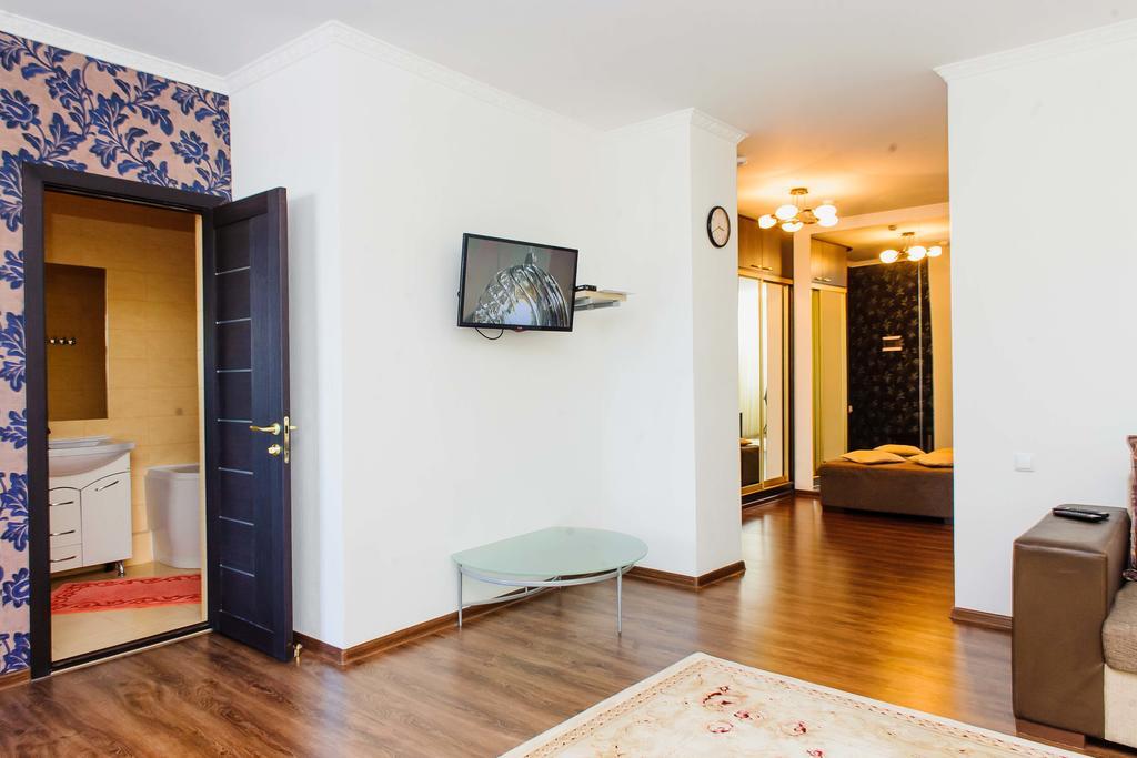 أستانا Apartment Lazurniy المظهر الخارجي الصورة